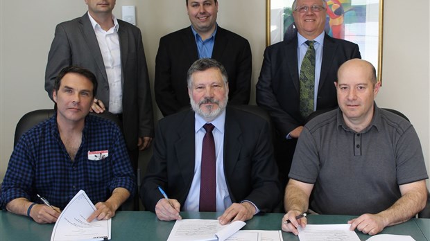 Carignan s'entend avec le Syndicat canadien de la fonction publique